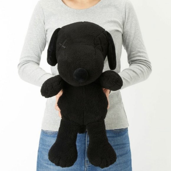 KAWS X PEANUTS Black Limited Edition Large Plush Toy - Picture 1 of 8